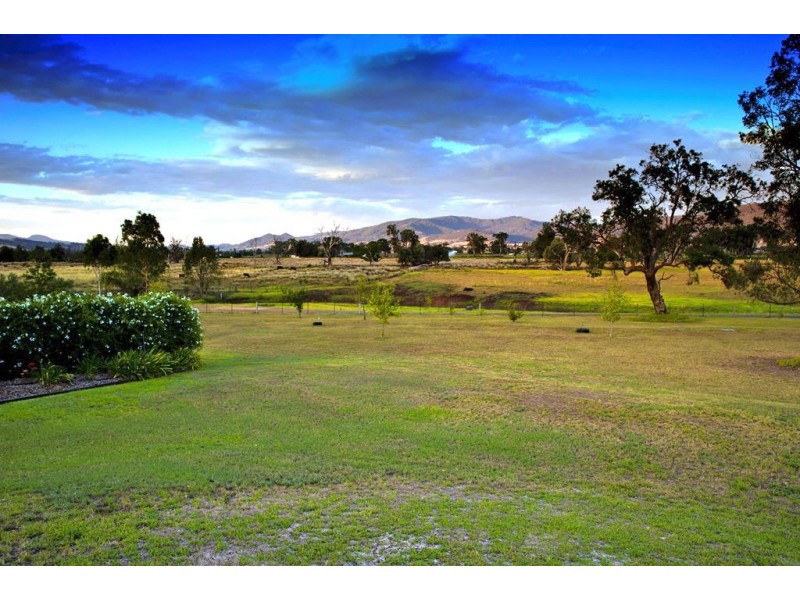 38 Gray St, Scone NSW 2337