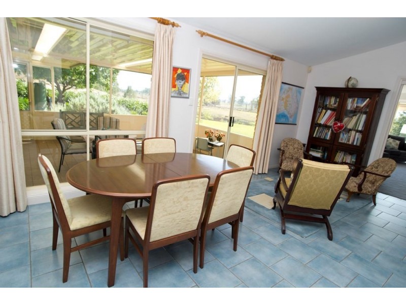 38 Gray St, Scone NSW 2337