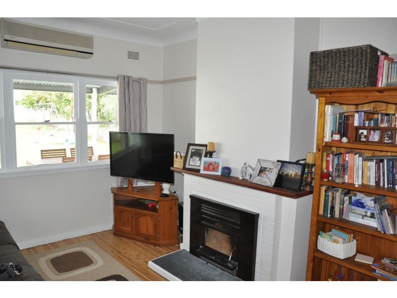 27 Philip St, Scone NSW 2337