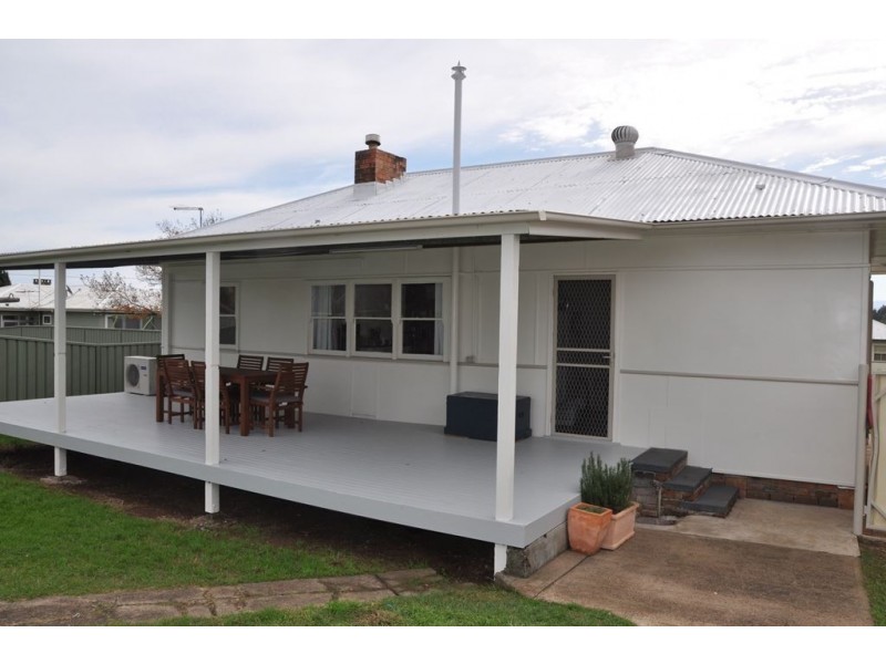27 Philip St, Scone NSW 2337