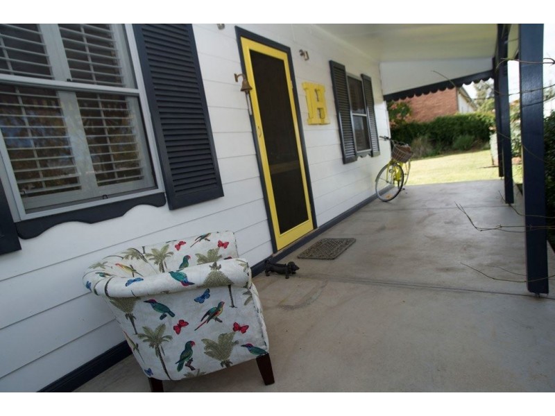 98 St Aubins St, Scone NSW 2337