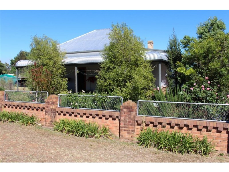 3 Main St, Scone NSW 2337