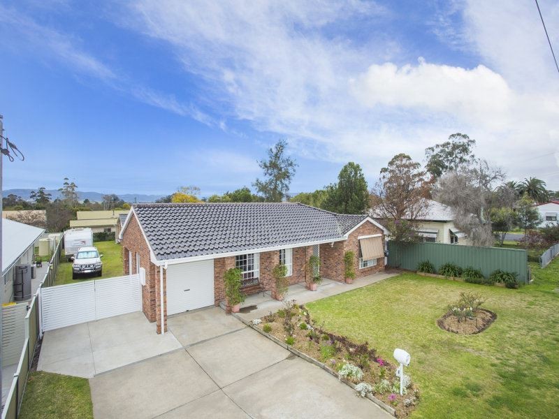 3 Stafford St, Scone NSW 2337