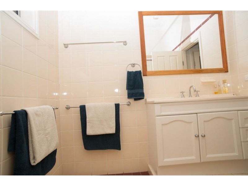 203 MacQueen St, Aberdeen NSW 2336