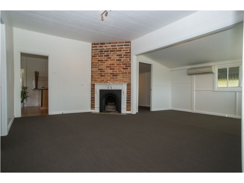 10 Kelly St, Scone NSW 2337