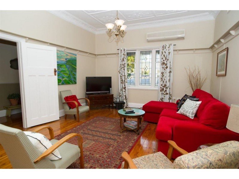 13 Main St, Scone NSW 2337