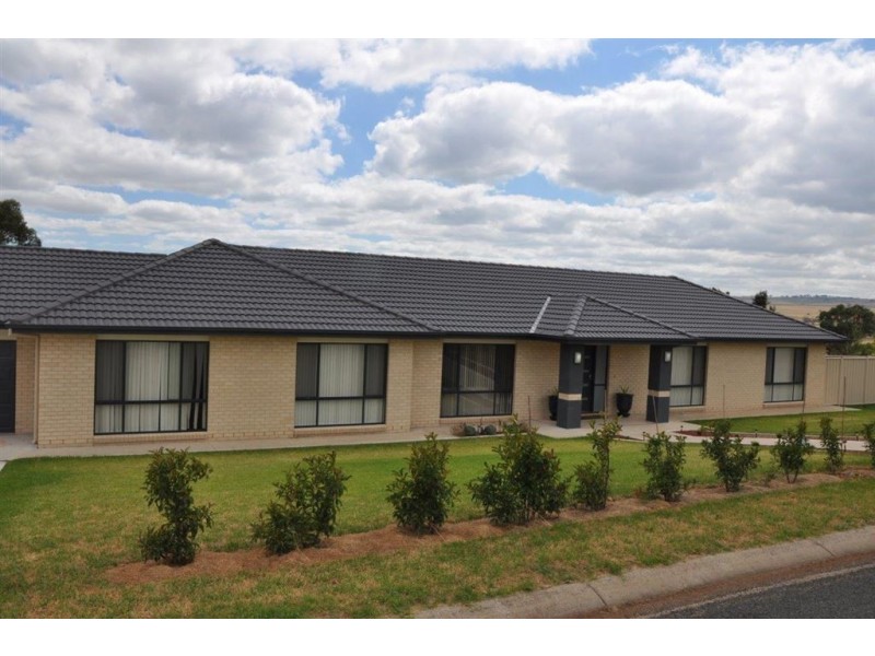 38 Collins St, Merriwa NSW 2329