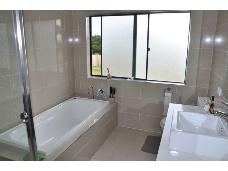 38 Collins St, Merriwa NSW 2329