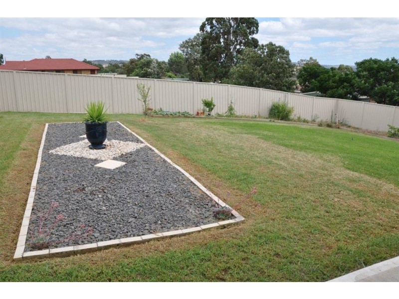 38 Collins St, Merriwa NSW 2329