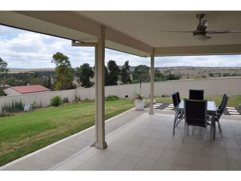 38 Collins St, Merriwa NSW 2329
