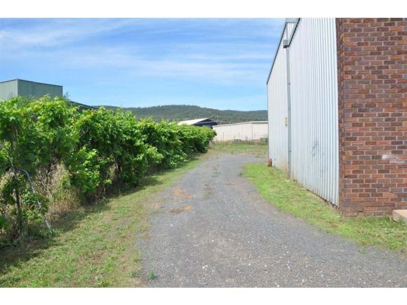 16 McLoughlin St, Scone NSW 2337