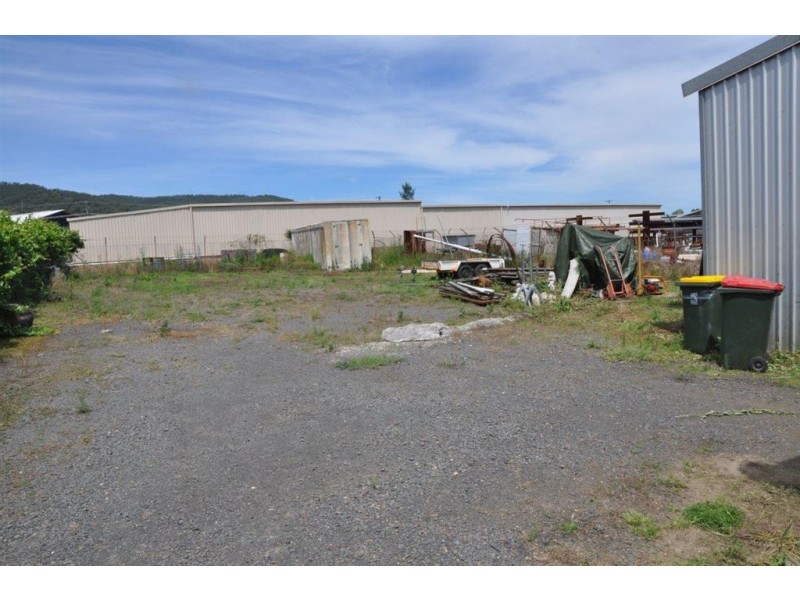 16 McLoughlin St, Scone NSW 2337