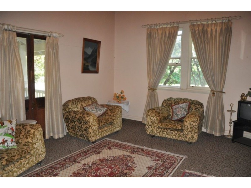 28 Oxford Rd, Scone NSW 2337