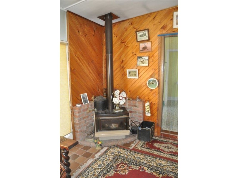 28 Oxford Rd, Scone NSW 2337