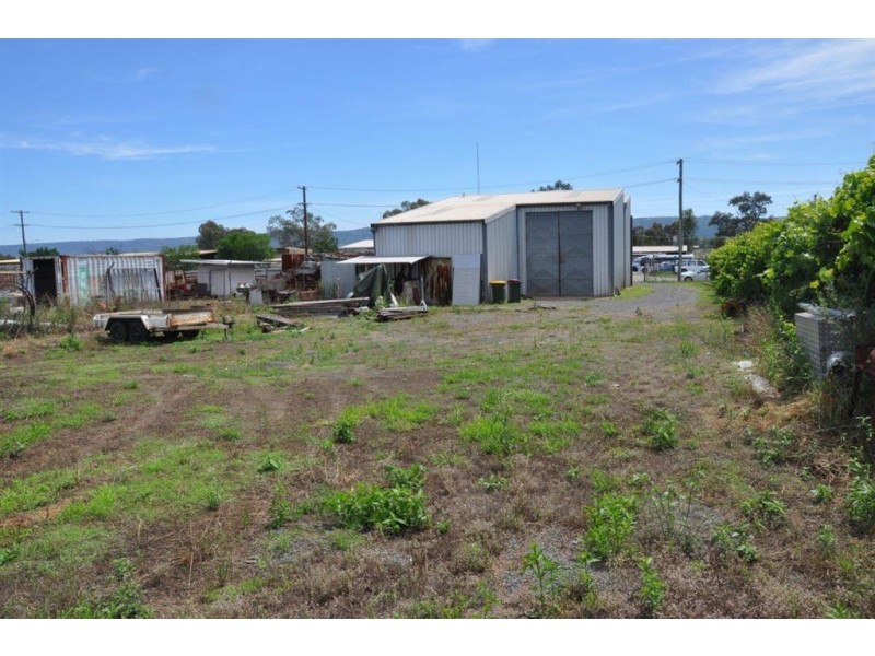 16 McLoughlin St, Scone NSW 2337