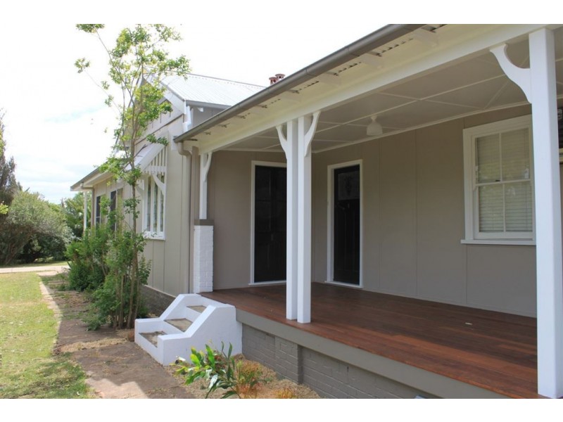 50 Oxford Rd, Scone NSW 2337