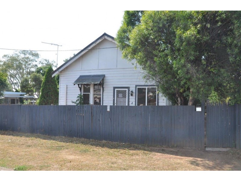 4 Birrell St, Scone NSW 2337