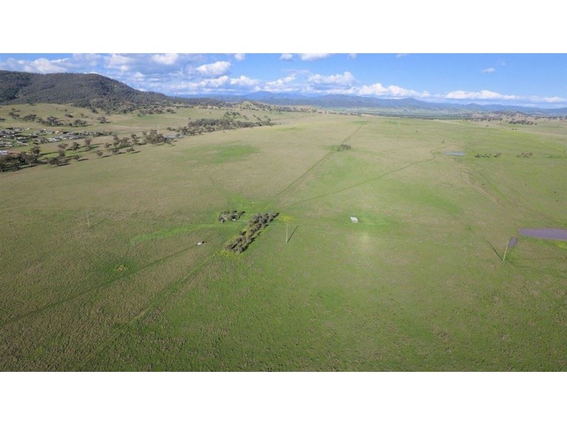 . New England Hwy & Gundy Rd, “St Aubins Estates”, Scone NSW 2337
