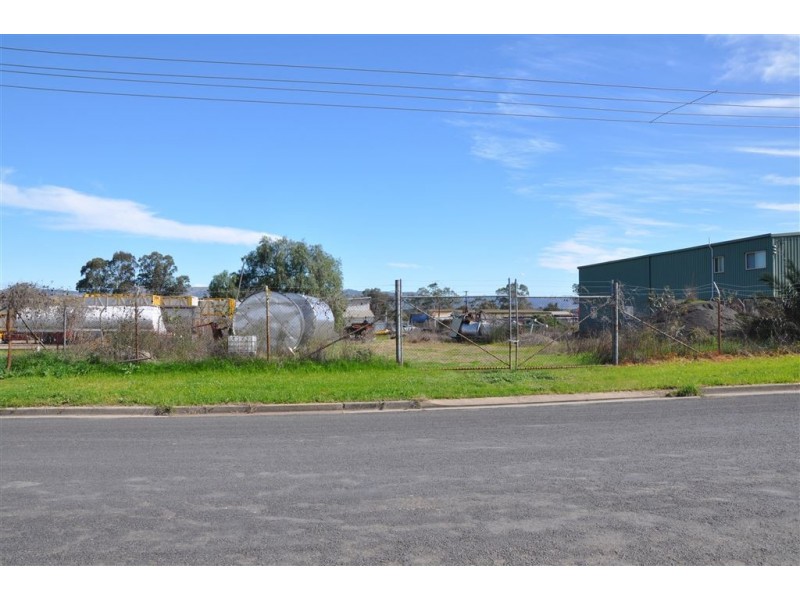 5 Hayes St, Scone NSW 2337