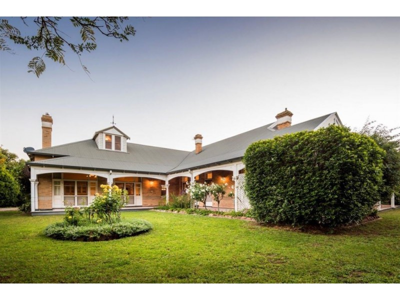 76 Park St, Scone NSW 2337