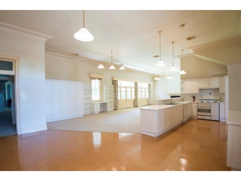 76 Park St, Scone NSW 2337