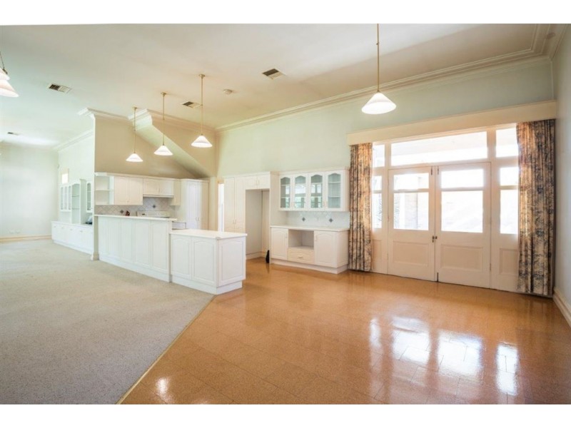 76 Park St, Scone NSW 2337