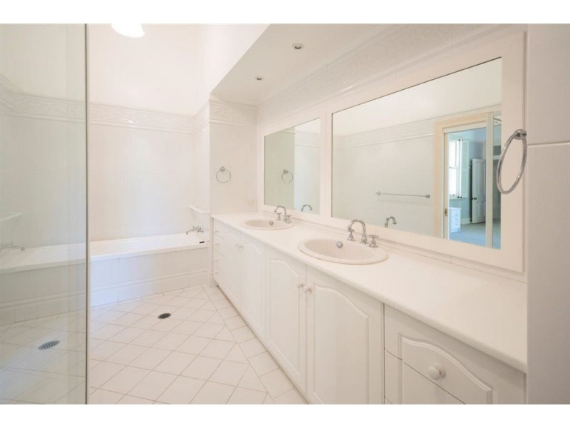 76 Park St, Scone NSW 2337