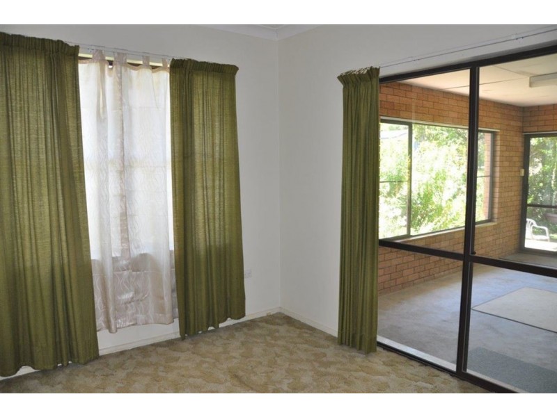 66 Barton St, Scone NSW 2337