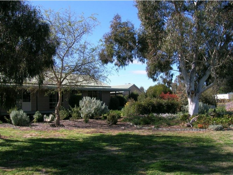 2 Nyhan st, Holbrook NSW 2644