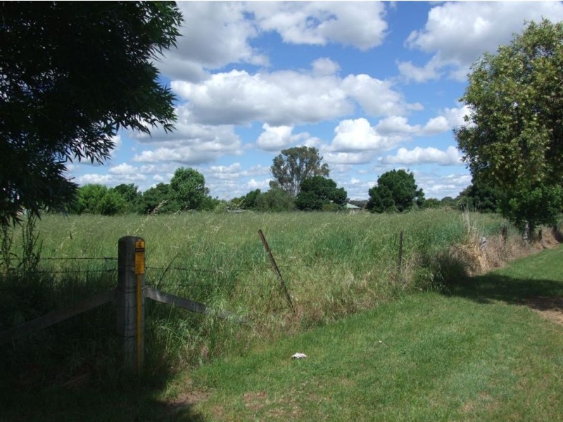 Lots 1 – 3 Third Avenue, Henty NSW 2658