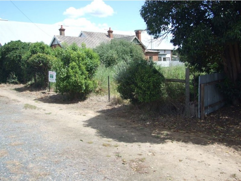 53 Railway Pde, Culcairn NSW 2660