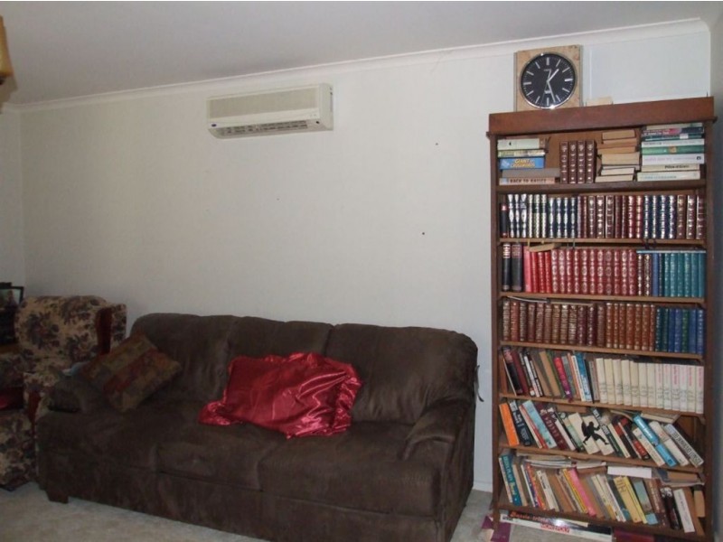 8 King Street, Holbrook NSW 2644