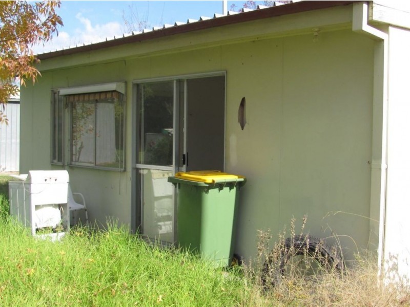 30 Railway Parade, Holbrook NSW 2644