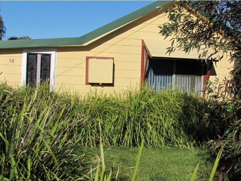 38 Bardwell, Holbrook NSW 2644