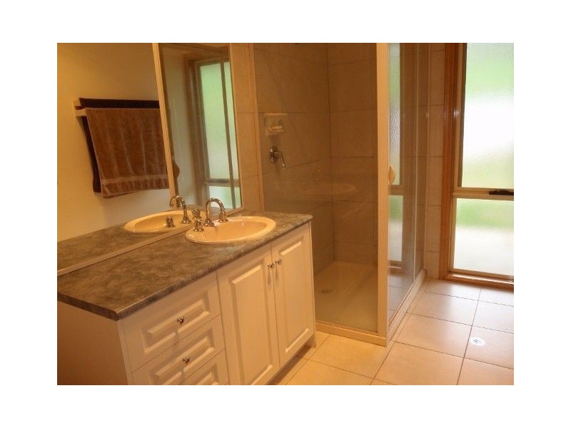 10918 Murray River Road, Tintaldra VIC 3708