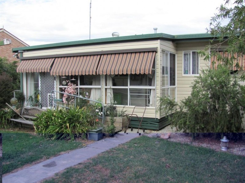 27 Vine Street, Holbrook NSW 2644