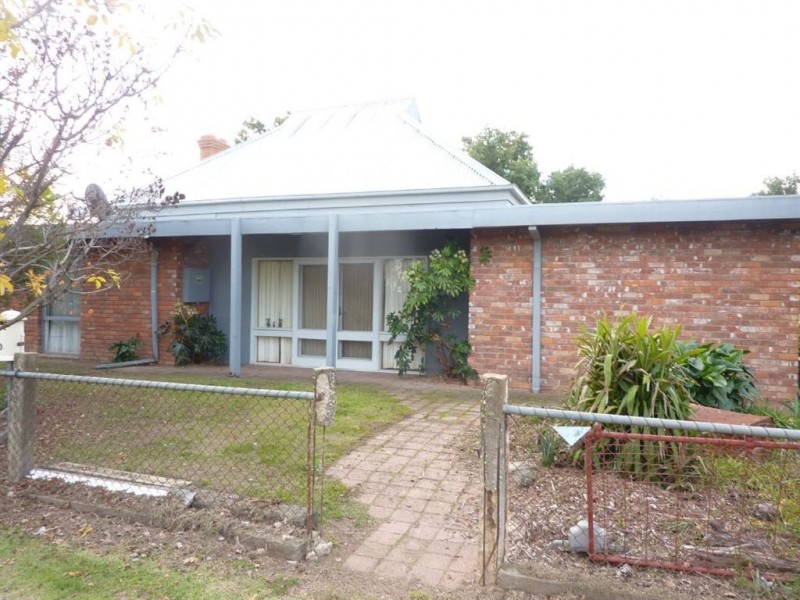30 Hamilton Street, Culcairn NSW 2660