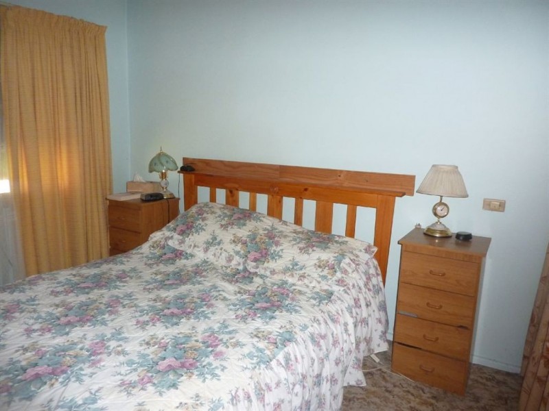 8 Gordon Street, Culcairn NSW 2660