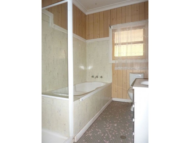 8 Gordon Street, Culcairn NSW 2660