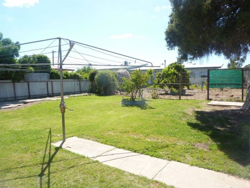 8 Gordon Street, Culcairn NSW 2660