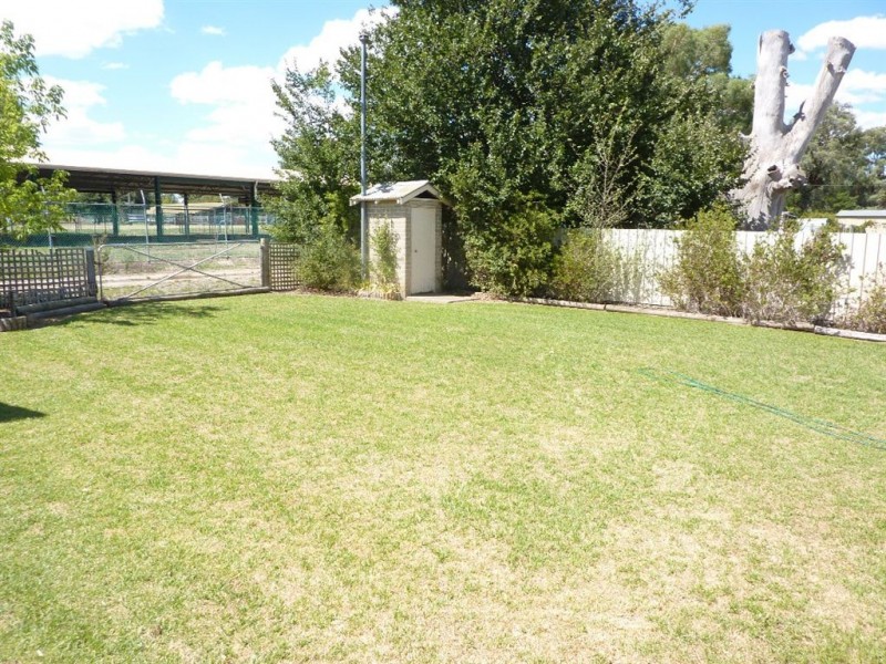 61 Young Street, Holbrook NSW 2644