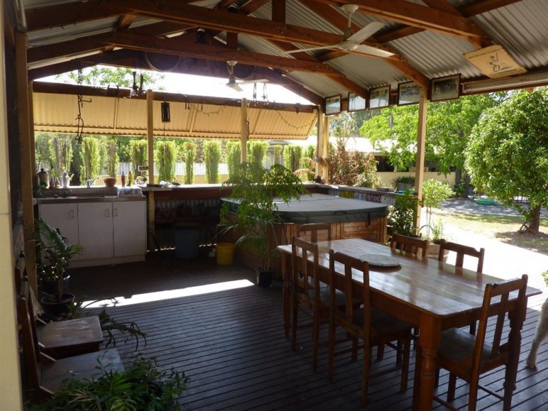 185 Albury Street, Holbrook NSW 2644