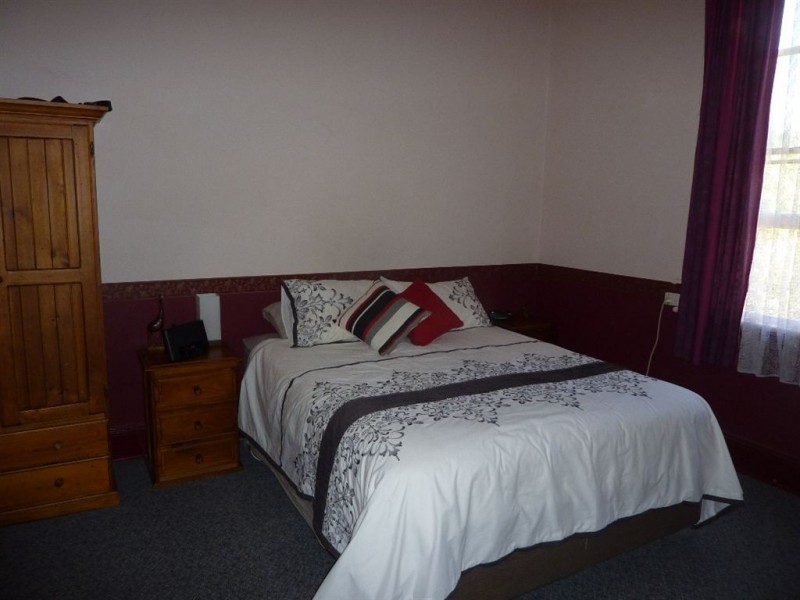 185 Albury Street, Holbrook NSW 2644