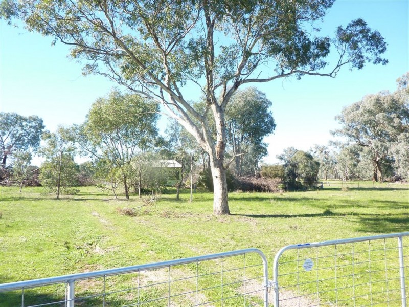 68 Wagga Road, Holbrook NSW 2644