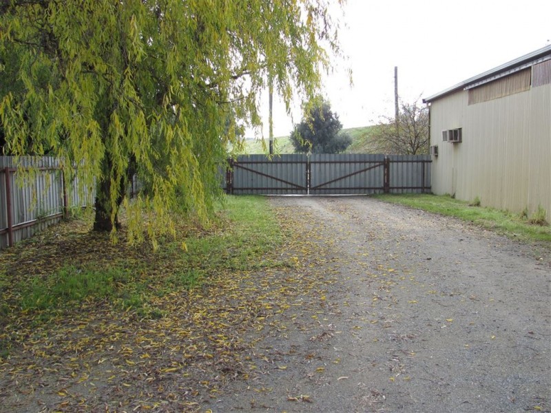 2 – 6 Culcairn Road, Holbrook NSW 2644