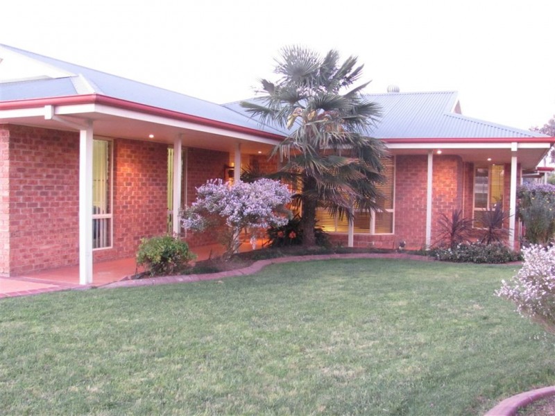 13 Murdoch Street, Holbrook NSW 2644
