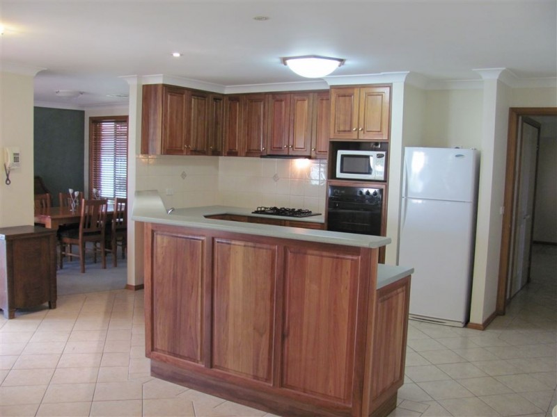 13 Murdoch Street, Holbrook NSW 2644