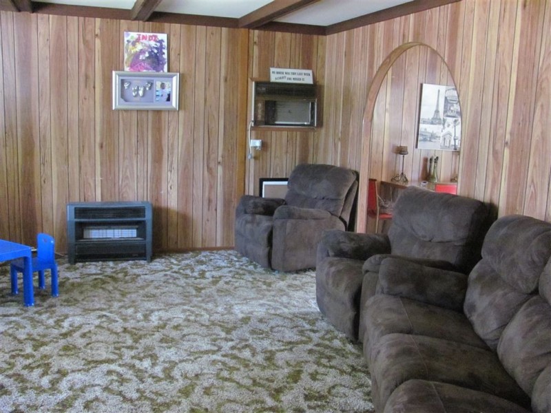 25 Young Street, Holbrook NSW 2644