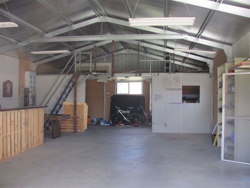 8 Thomas Place, Culcairn NSW 2660