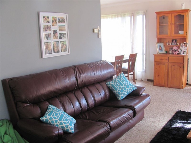 8 Thomas Place, Culcairn NSW 2660